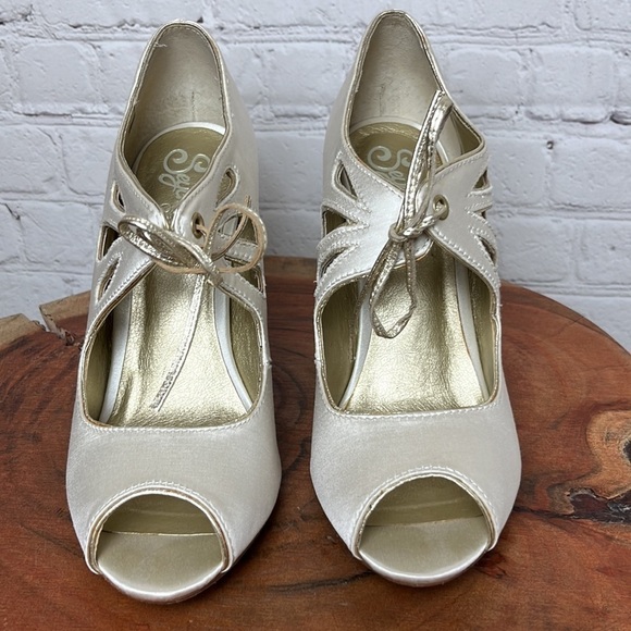 Seychelles I Do Pump in Ivory - Picture 4 of 14